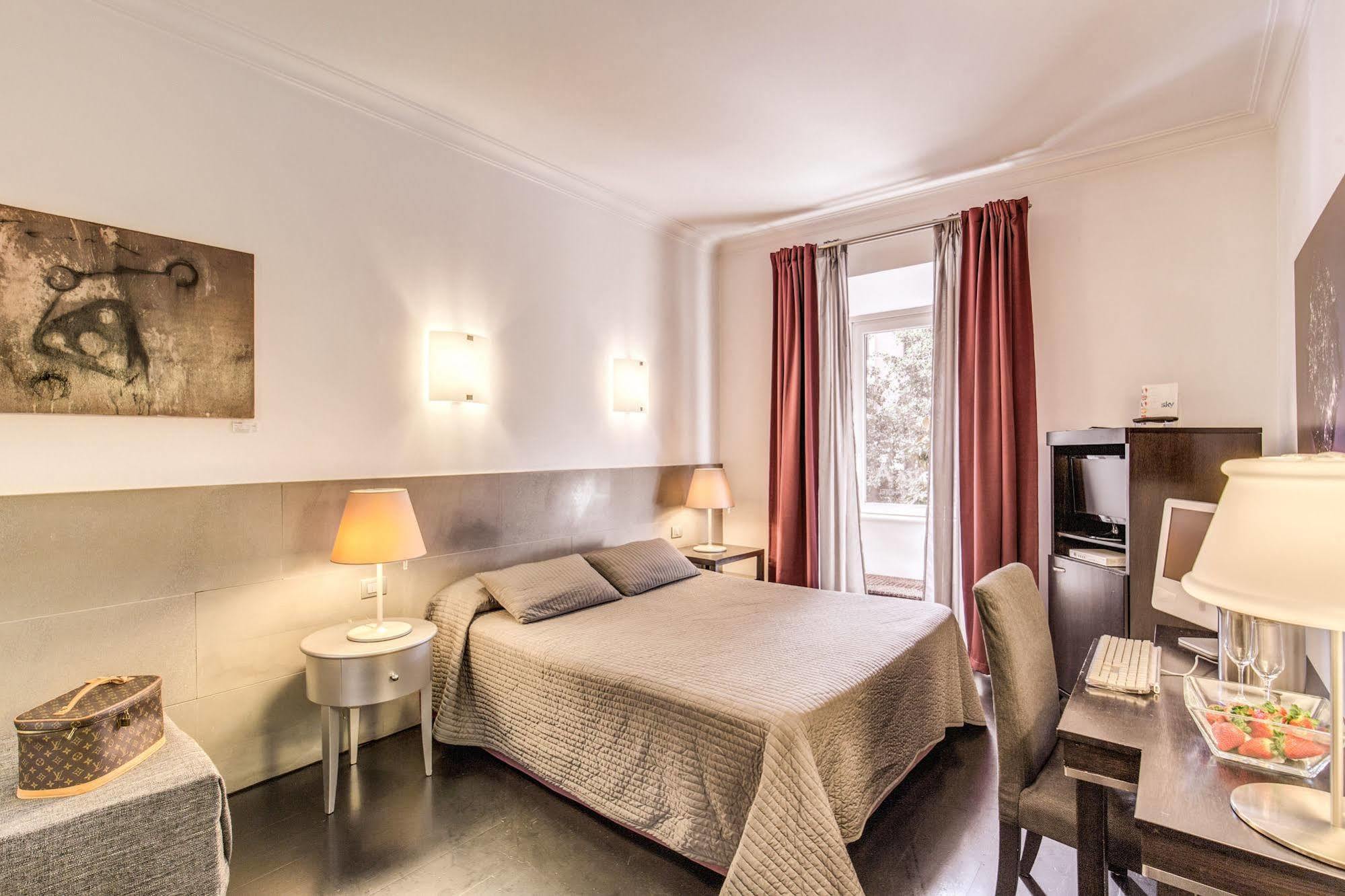 Residenza A -Via Veneto Fashion Rooms -Self Check-In Róma Kültér fotó